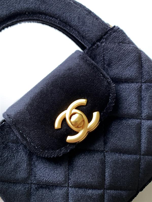 2026127215012115 550